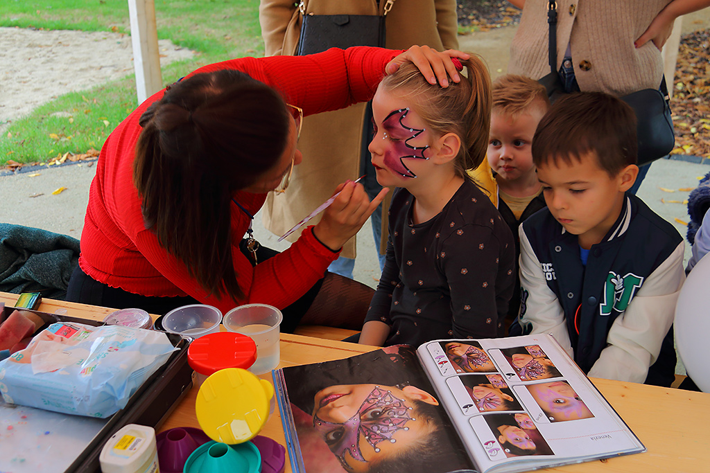 23-10-13_Eröffnung_Farbkleckse_28